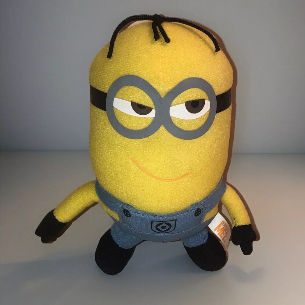 Small Minion plush Sly Grin Tim 7” Despicable Me 2 Yellow Minion ￼Gru Kevin